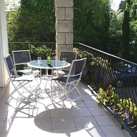 Superb Contemporary 3 Bed Villa *