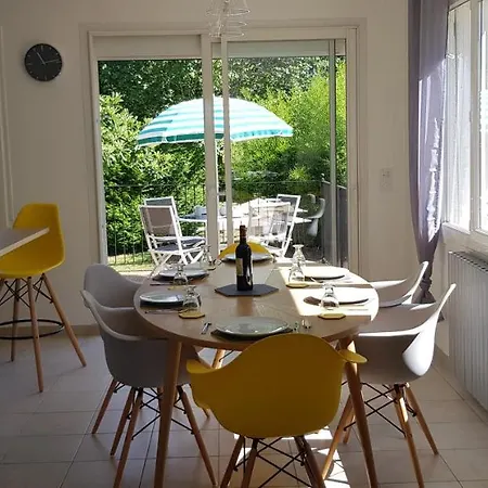 Villa Superb Contemporary 3 Bed *