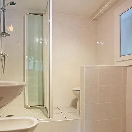 Superb Contemporary 3 Bed * Cancon