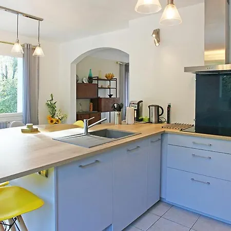 Superb Contemporary 3 Bed Cancon