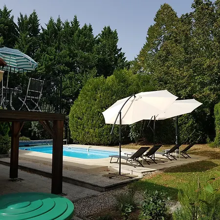 Superb Contemporary 3 Bed Villa *