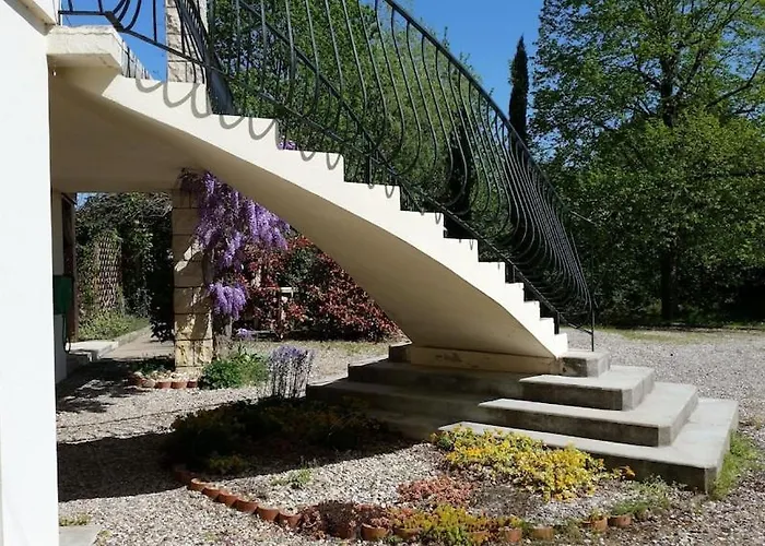 Superb Contemporary 3 Bed