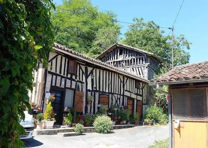 Superb Contemporary 3 Bed Villa *