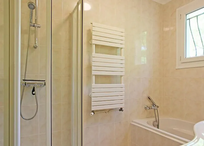 Villa Superb Contemporary 3 Bed *