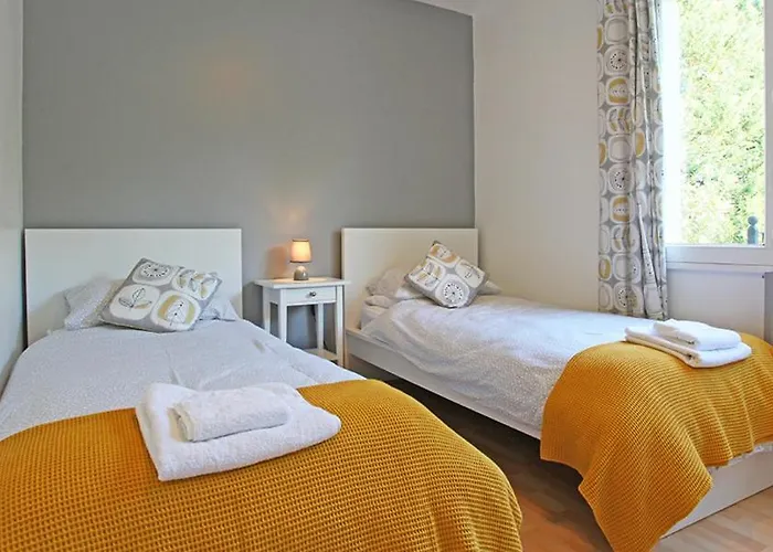 Superb Contemporary 3 Bed Cancon